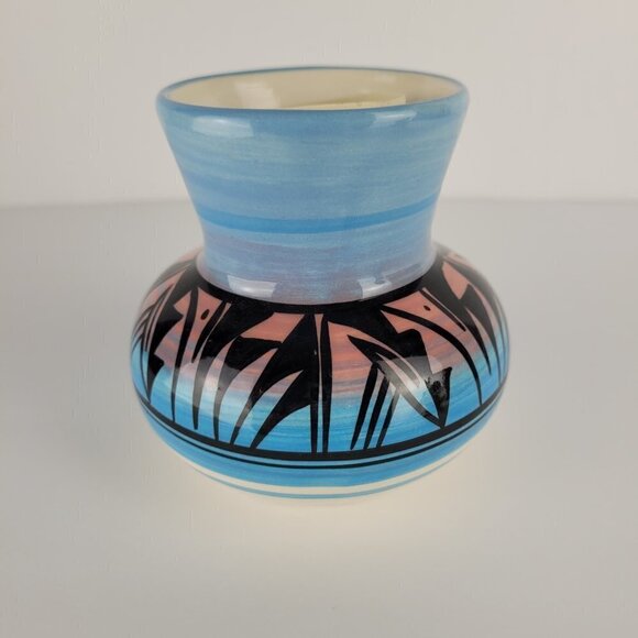 Mesa Verde Pottery Boho Native American Hand Painted Glazed Ceramic Pottery/Vase - Picture 3 of 9
